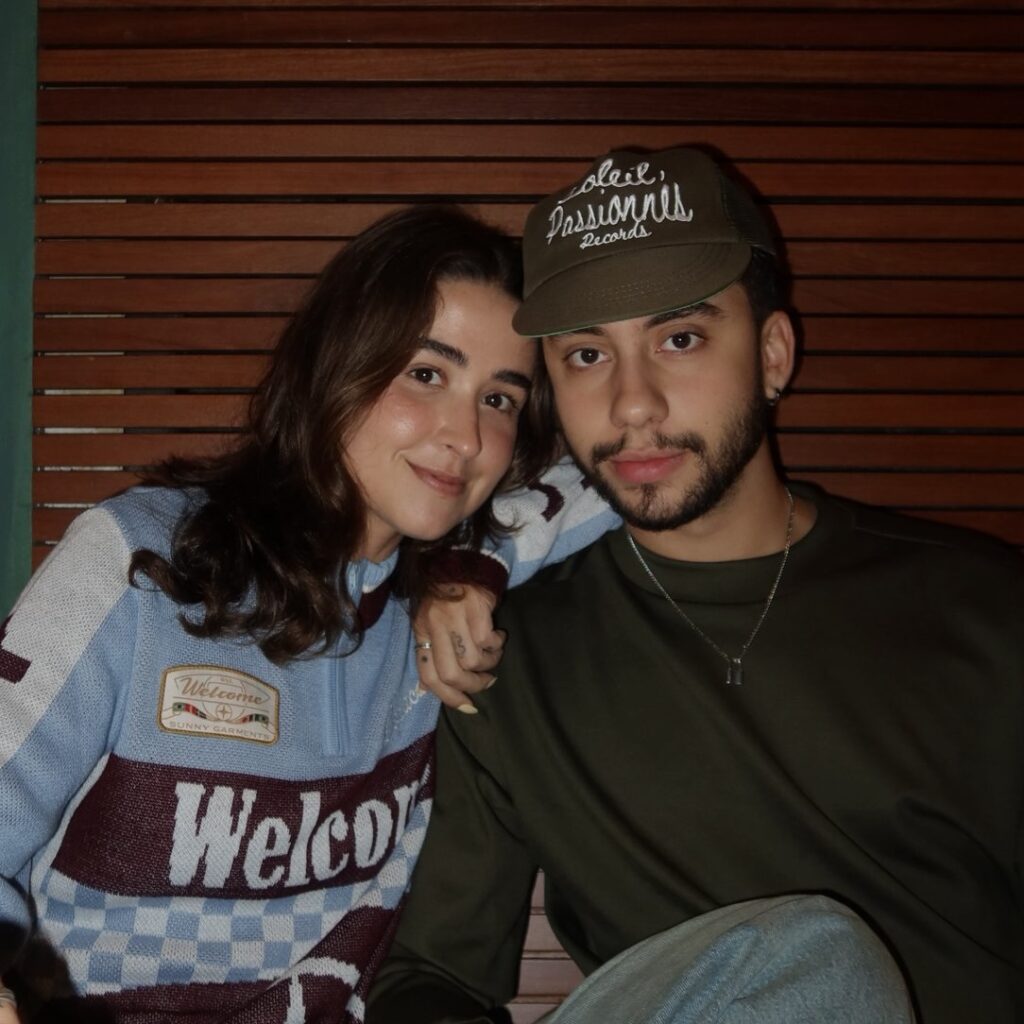 26:15 se junta à namorada influenciadora Bia Siqueira no...