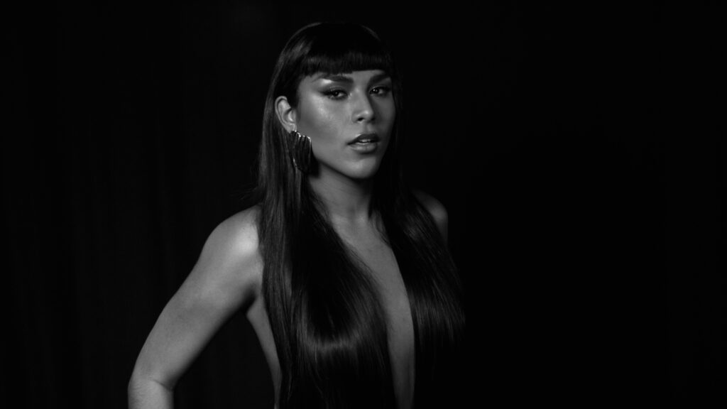 Danny Bond apresenta edição completa de Epica 2 e prepara...