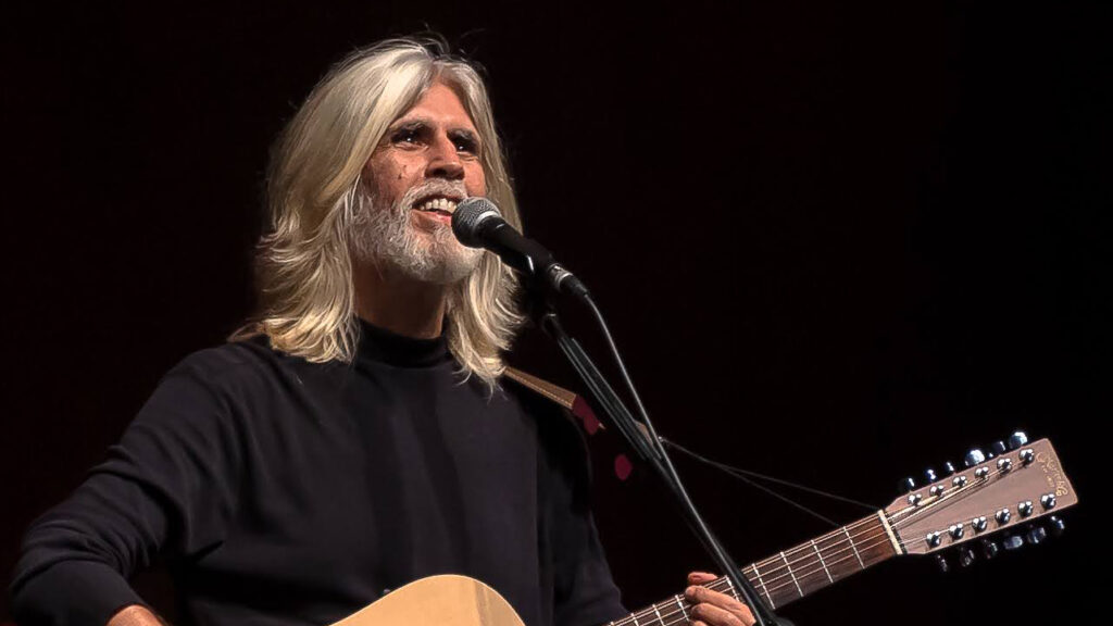 Um clássico renasce: Oswaldo Montenegro lança álbum...