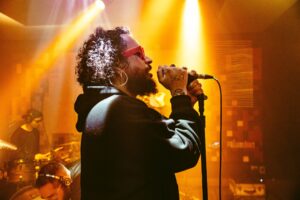 FBC ilumina o Sonastério no Episódio 28 da série do estúdio...